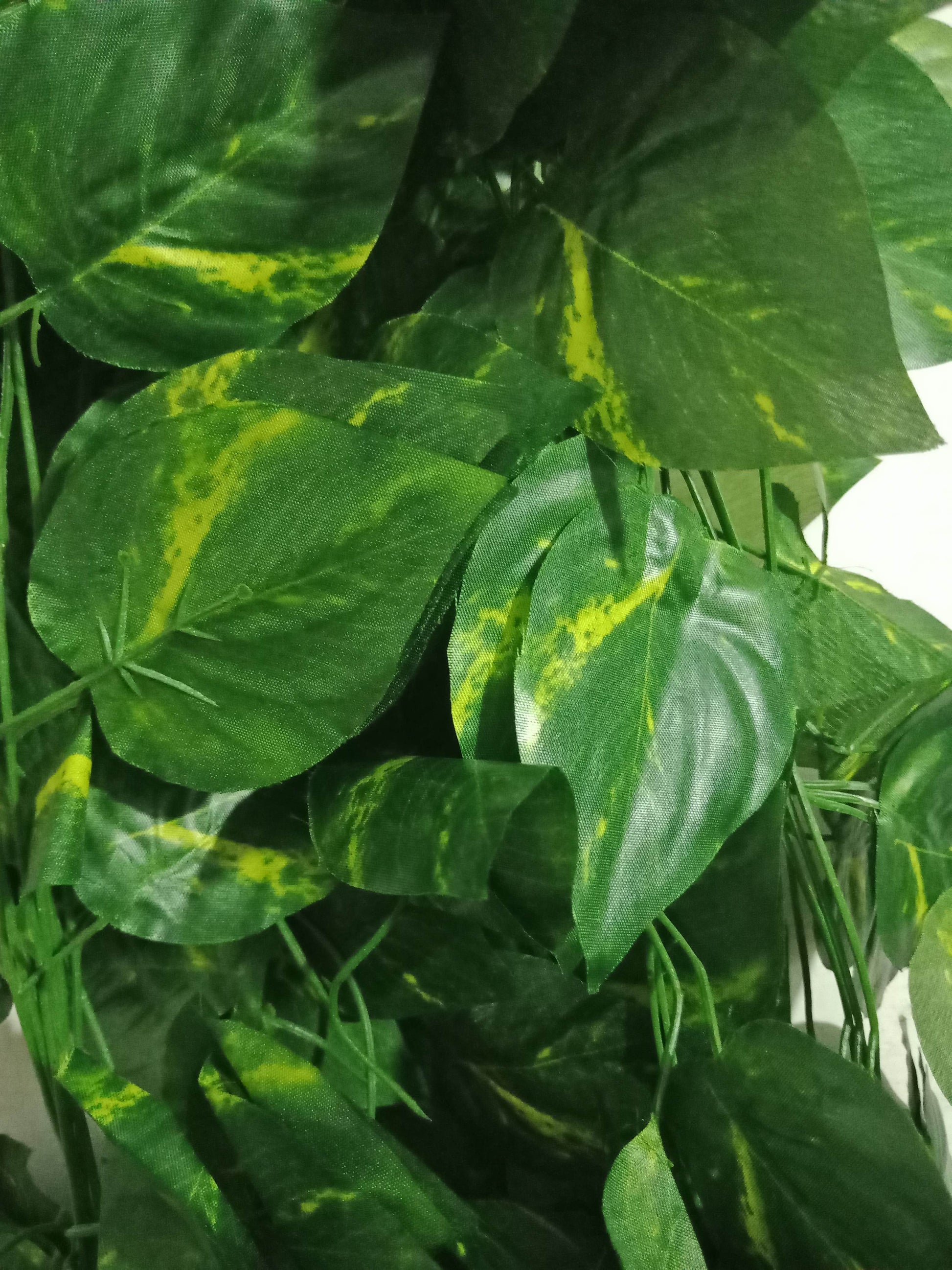 8ft Long Artificial Leaf Bail – Decorative Item for Home & Event Decor - SH Spark PK